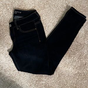 American Eagle skinny Jean dark wash low rise size 4 short